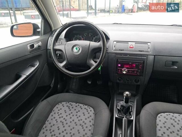 Чорний Шкода Фабія, об'ємом двигуна 1.4 л та пробігом 228 тис. км за 4750 $, фото 60 на Automoto.ua