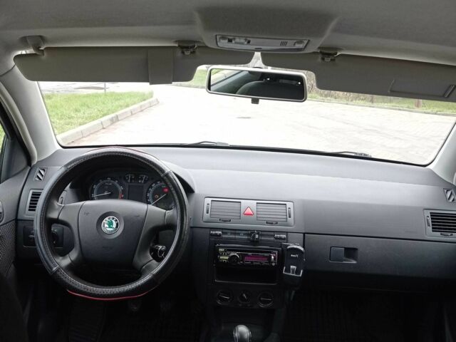 Чорний Шкода Фабія, об'ємом двигуна 2 л та пробігом 386 тис. км за 4994 $, фото 12 на Automoto.ua