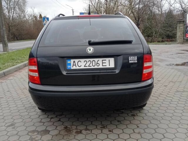 Чорний Шкода Фабія, об'ємом двигуна 2 л та пробігом 386 тис. км за 4994 $, фото 4 на Automoto.ua