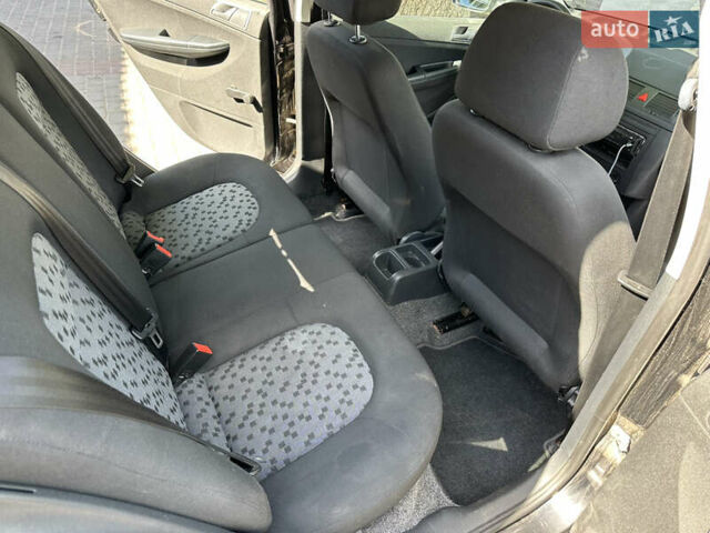 Черный Шкода Фабия, объемом двигателя 1.2 л и пробегом 170 тыс. км за 3700 $, фото 16 на Automoto.ua