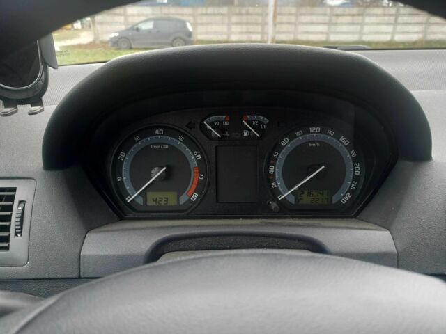 Чорний Шкода Фабія, об'ємом двигуна 1.4 л та пробігом 216 тис. км за 4500 $, фото 4 на Automoto.ua