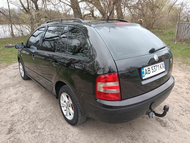 Черный Шкода Фабия, объемом двигателя 1.4 л и пробегом 232 тыс. км за 4999 $, фото 4 на Automoto.ua