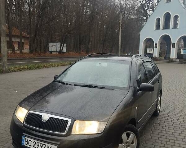 Черный Шкода Фабия, объемом двигателя 1.9 л и пробегом 315 тыс. км за 4890 $, фото 6 на Automoto.ua