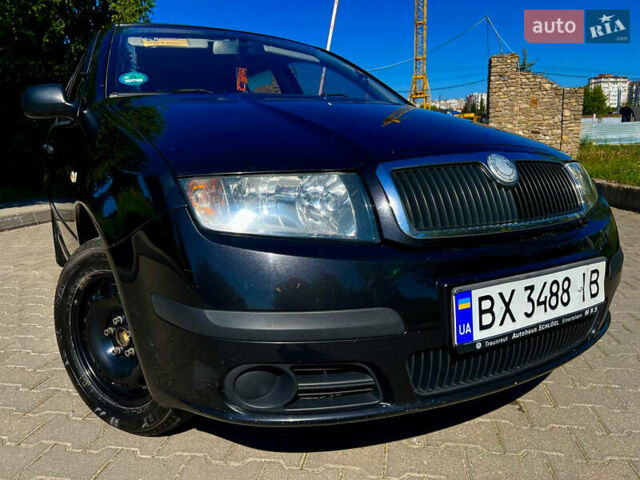 Черный Шкода Фабия, объемом двигателя 1.2 л и пробегом 262 тыс. км за 3800 $, фото 7 на Automoto.ua