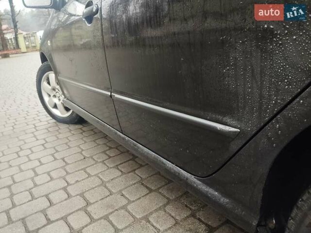 Черный Шкода Фабия, объемом двигателя 1.9 л и пробегом 315 тыс. км за 4890 $, фото 18 на Automoto.ua