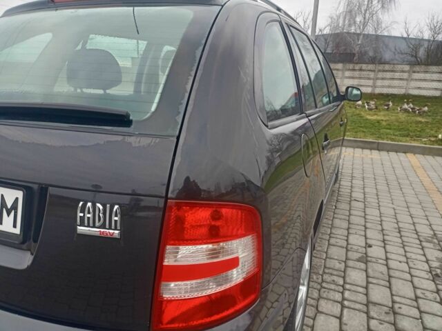Чорний Шкода Фабія, об'ємом двигуна 1.4 л та пробігом 216 тис. км за 4500 $, фото 1 на Automoto.ua