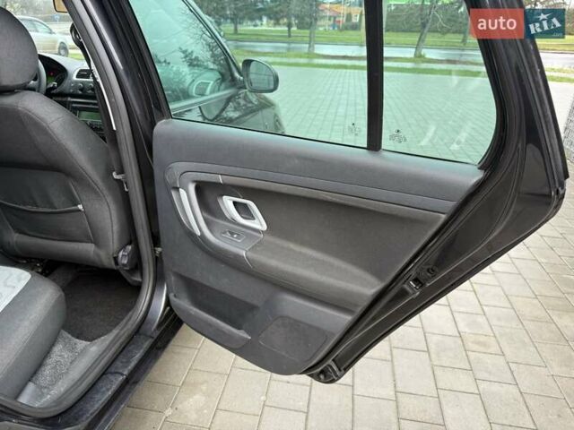 Черный Шкода Фабия, объемом двигателя 1.39 л и пробегом 195 тыс. км за 5250 $, фото 42 на Automoto.ua