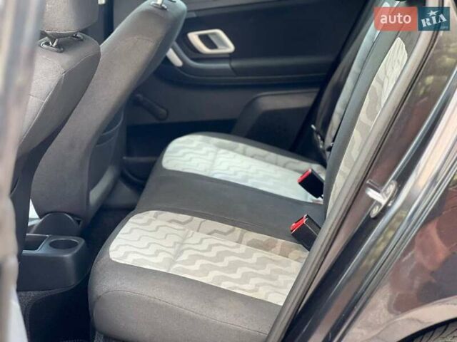 Черный Шкода Фабия, объемом двигателя 1.4 л и пробегом 183 тыс. км за 5500 $, фото 16 на Automoto.ua