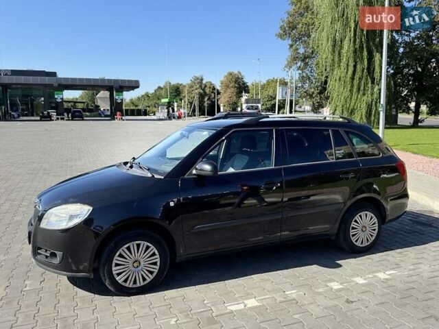 Черный Шкода Фабия, объемом двигателя 1.39 л и пробегом 287 тыс. км за 5000 $, фото 4 на Automoto.ua
