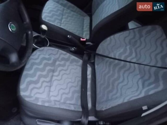 Чорний Шкода Фабія, об'ємом двигуна 1.39 л та пробігом 220 тис. км за 5300 $, фото 12 на Automoto.ua