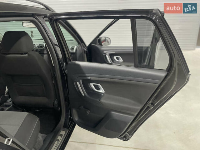 Чорний Шкода Фабія, об'ємом двигуна 1.6 л та пробігом 260 тис. км за 5950 $, фото 7 на Automoto.ua