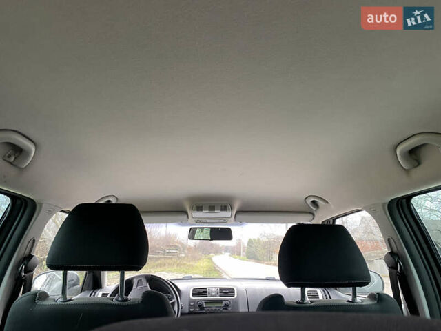 Черный Шкода Фабия, объемом двигателя 1.39 л и пробегом 210 тыс. км за 5800 $, фото 8 на Automoto.ua