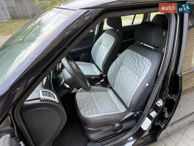 Чорний Шкода Фабія, об'ємом двигуна 1.6 л та пробігом 190 тис. км за 6200 $, фото 16 на Automoto.ua