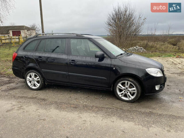 Черный Шкода Фабия, объемом двигателя 1.39 л и пробегом 210 тыс. км за 5800 $, фото 3 на Automoto.ua