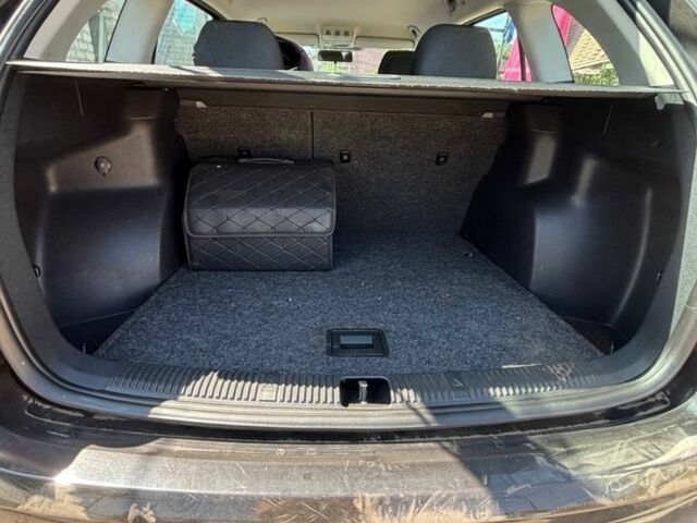 Черный Шкода Фабия, объемом двигателя 1.4 л и пробегом 216 тыс. км за 5000 $, фото 2 на Automoto.ua