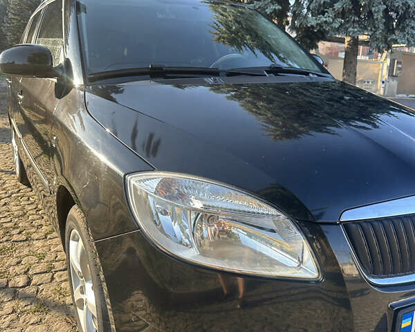Чорний Шкода Фабія, об'ємом двигуна 1.2 л та пробігом 237 тис. км за 5200 $, фото 1 на Automoto.ua
