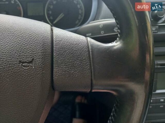 Черный Шкода Фабия, объемом двигателя 1.6 л и пробегом 210 тыс. км за 6500 $, фото 35 на Automoto.ua