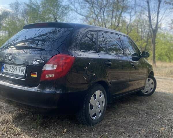 Черный Шкода Фабия, объемом двигателя 1.2 л и пробегом 250 тыс. км за 4500 $, фото 4 на Automoto.ua