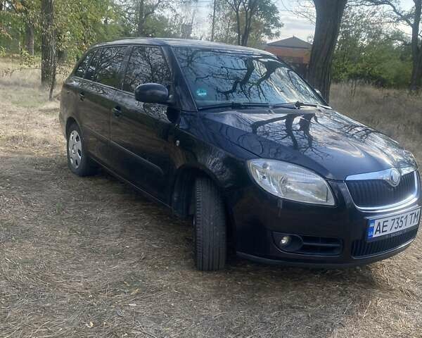 Черный Шкода Фабия, объемом двигателя 1.2 л и пробегом 250 тыс. км за 4400 $, фото 6 на Automoto.ua