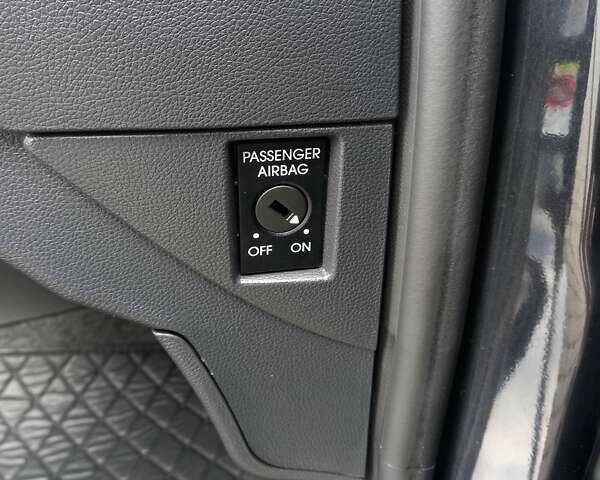 Черный Шкода Фабия, объемом двигателя 1.6 л и пробегом 210 тыс. км за 6500 $, фото 65 на Automoto.ua