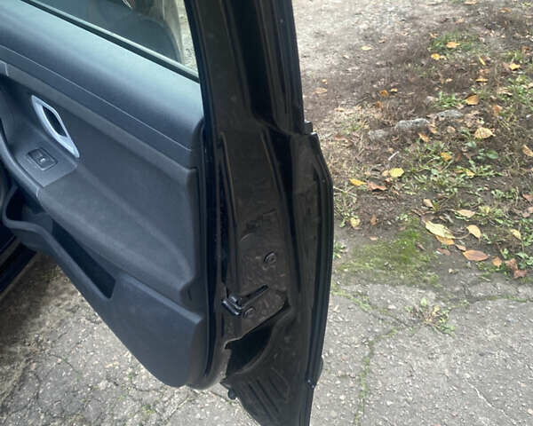 Черный Шкода Фабия, объемом двигателя 1.6 л и пробегом 172 тыс. км за 5950 $, фото 19 на Automoto.ua