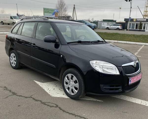 Чорний Шкода Фабія, об'ємом двигуна 1.4 л та пробігом 215 тис. км за 4950 $, фото 1 на Automoto.ua