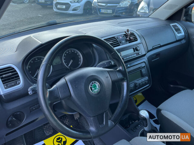 Черный Шкода Фабия, объемом двигателя 1.4 л и пробегом 190 тыс. км за 5400 $, фото 9 на Automoto.ua