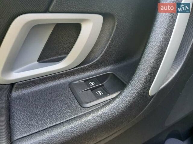 Черный Шкода Фабия, объемом двигателя 1.6 л и пробегом 210 тыс. км за 6500 $, фото 22 на Automoto.ua