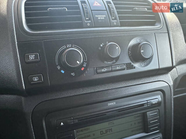 Черный Шкода Фабия, объемом двигателя 1.39 л и пробегом 222 тыс. км за 4750 $, фото 18 на Automoto.ua