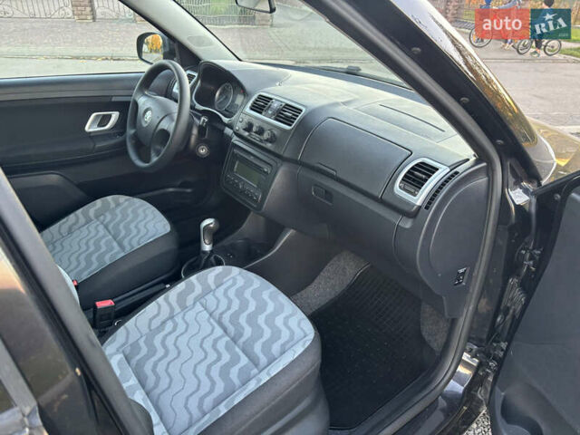 Чорний Шкода Фабія, об'ємом двигуна 1.2 л та пробігом 167 тис. км за 5750 $, фото 9 на Automoto.ua
