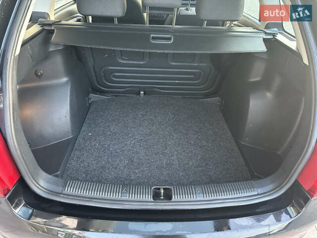 Черный Шкода Фабия, объемом двигателя 1.39 л и пробегом 222 тыс. км за 4750 $, фото 21 на Automoto.ua