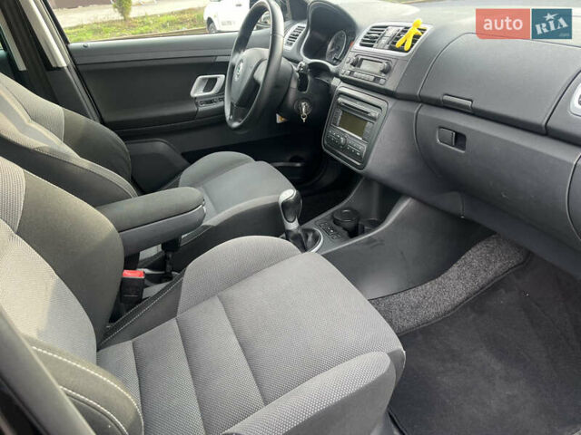 Черный Шкода Фабия, объемом двигателя 1.6 л и пробегом 169 тыс. км за 6350 $, фото 52 на Automoto.ua