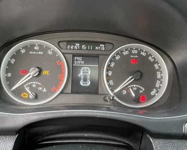 Чорний Шкода Фабія, об'ємом двигуна 1.6 л та пробігом 212 тис. км за 6100 $, фото 21 на Automoto.ua