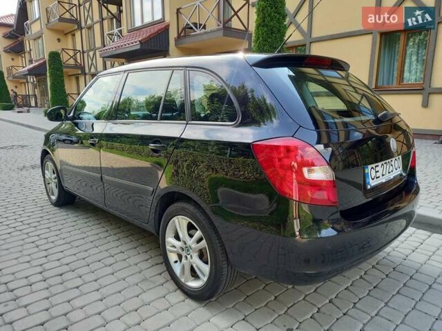 Черный Шкода Фабия, объемом двигателя 1.6 л и пробегом 210 тыс. км за 6500 $, фото 3 на Automoto.ua