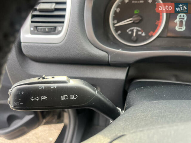 Черный Шкода Фабия, объемом двигателя 1.6 л и пробегом 169 тыс. км за 6350 $, фото 39 на Automoto.ua