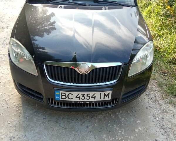 Черный Шкода Фабия, объемом двигателя 1.2 л и пробегом 173 тыс. км за 4700 $, фото 2 на Automoto.ua