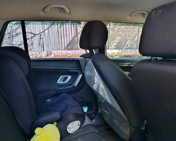 Чорний Шкода Фабія, об'ємом двигуна 1.39 л та пробігом 220 тис. км за 5800 $, фото 10 на Automoto.ua