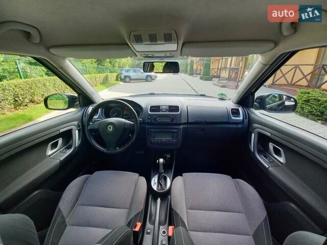Черный Шкода Фабия, объемом двигателя 1.6 л и пробегом 210 тыс. км за 6500 $, фото 14 на Automoto.ua