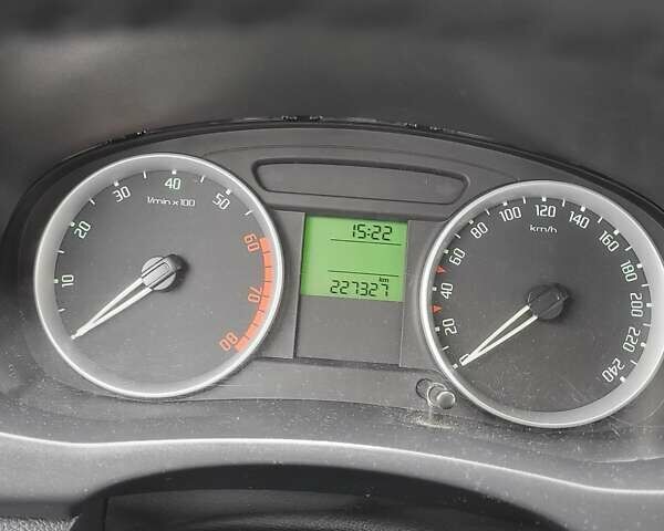 Шкода Фабія 2008 у Тысменице на Automoto.ua Чорний Шкода Фабія, об'ємом двигуна 1.4 л та пробігом 227 тис. км за 5250 $, фото 16 на Automoto.ua