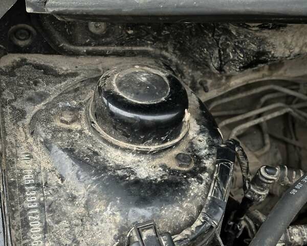 Черный Шкода Фабия, объемом двигателя 1.39 л и пробегом 214 тыс. км за 4700 $, фото 6 на Automoto.ua