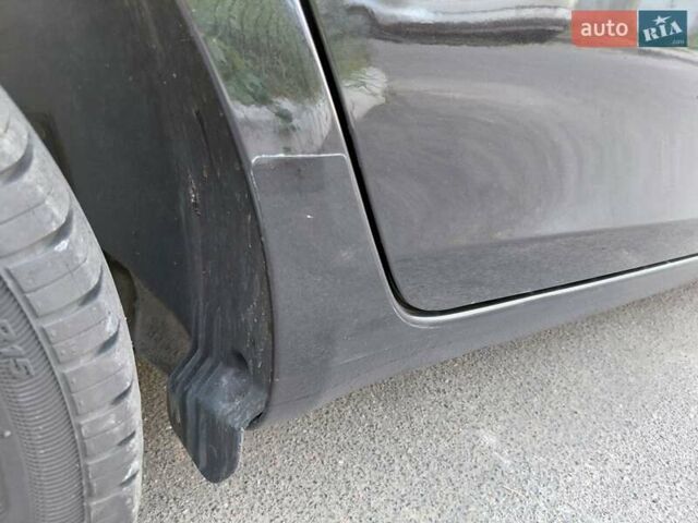 Черный Шкода Фабия, объемом двигателя 1.4 л и пробегом 233 тыс. км за 5300 $, фото 26 на Automoto.ua