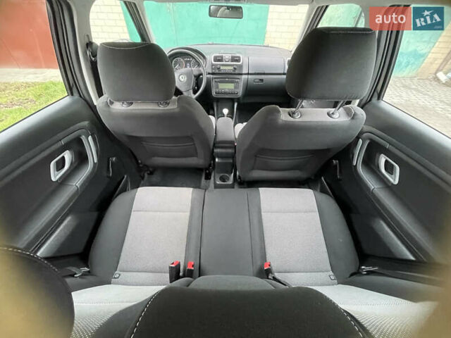 Чорний Шкода Фабія, об'ємом двигуна 1.6 л та пробігом 212 тис. км за 6100 $, фото 12 на Automoto.ua