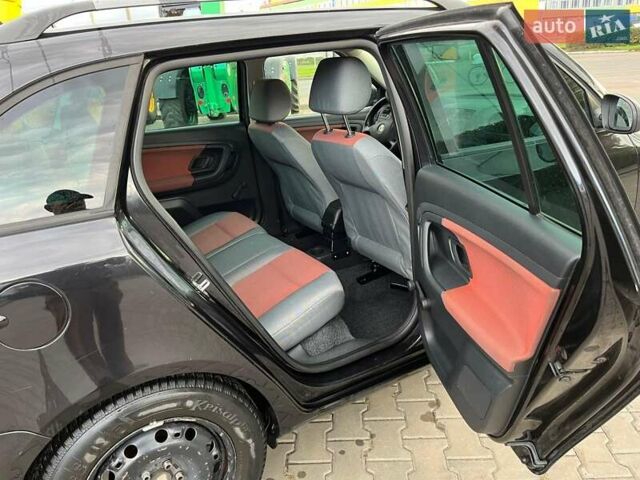 Черный Шкода Фабия, объемом двигателя 1.4 л и пробегом 280 тыс. км за 5100 $, фото 5 на Automoto.ua