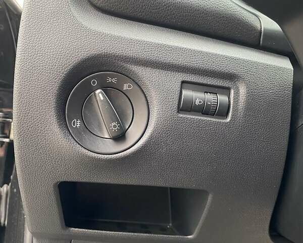 Черный Шкода Фабия, объемом двигателя 1.2 л и пробегом 174 тыс. км за 5193 $, фото 3 на Automoto.ua