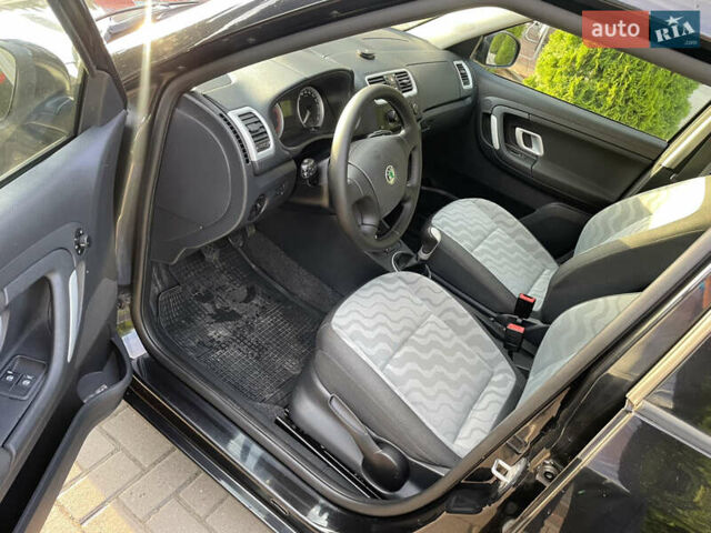 Чорний Шкода Фабія, об'ємом двигуна 1.4 л та пробігом 197 тис. км за 5850 $, фото 9 на Automoto.ua