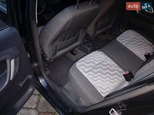 Чорний Шкода Фабія, об'ємом двигуна 1.39 л та пробігом 220 тис. км за 5300 $, фото 13 на Automoto.ua