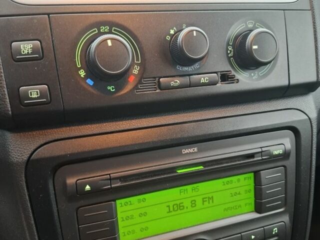 Чорний Шкода Фабія, об'ємом двигуна 1.4 л та пробігом 227 тис. км за 5250 $, фото 10 на Automoto.ua