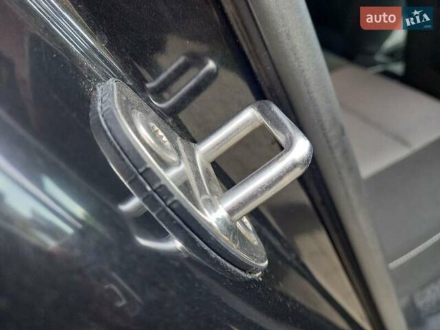 Черный Шкода Фабия, объемом двигателя 1.6 л и пробегом 210 тыс. км за 6500 $, фото 54 на Automoto.ua