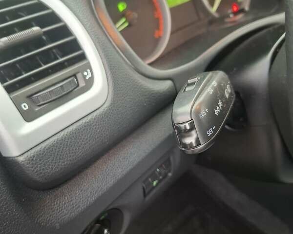 Черный Шкода Фабия, объемом двигателя 1.39 л и пробегом 227 тыс. км за 5499 $, фото 12 на Automoto.ua