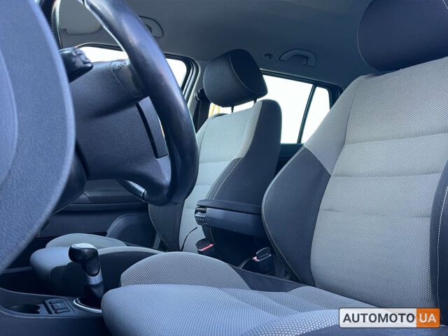 Черный Шкода Фабия, объемом двигателя 1.4 л и пробегом 190 тыс. км за 5400 $, фото 8 на Automoto.ua